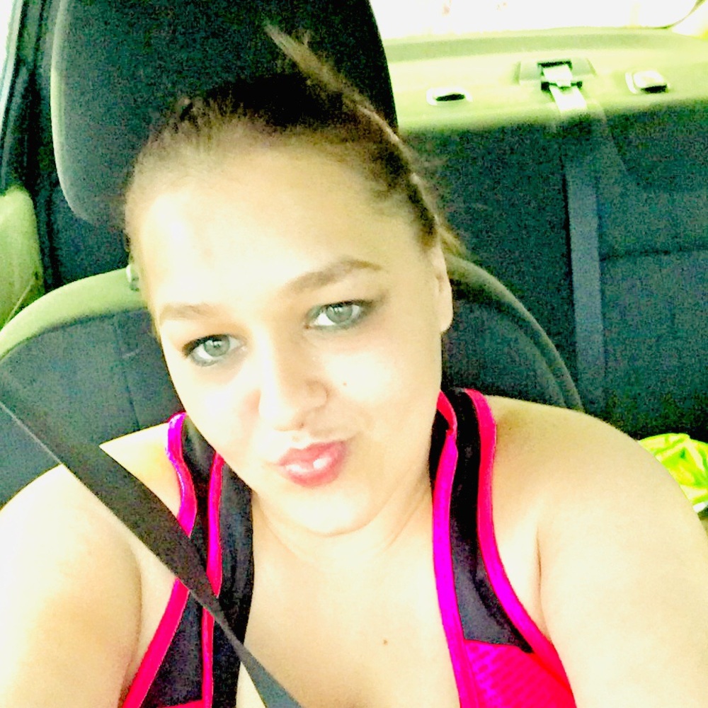 Meet your Posher, Kayla